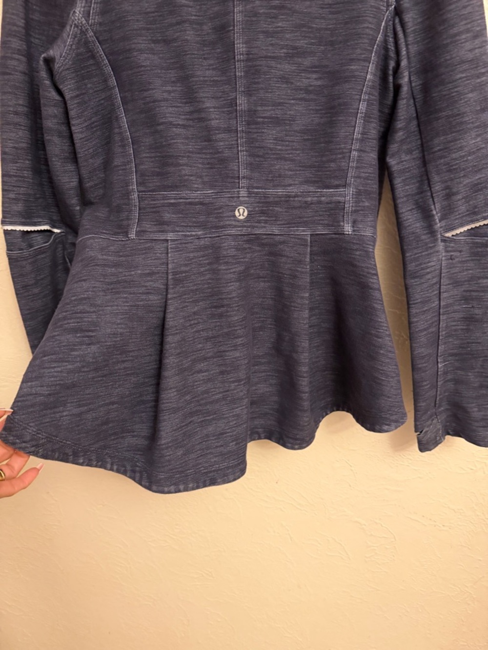 lululemon athletica Jacket - Picture 7 of 11